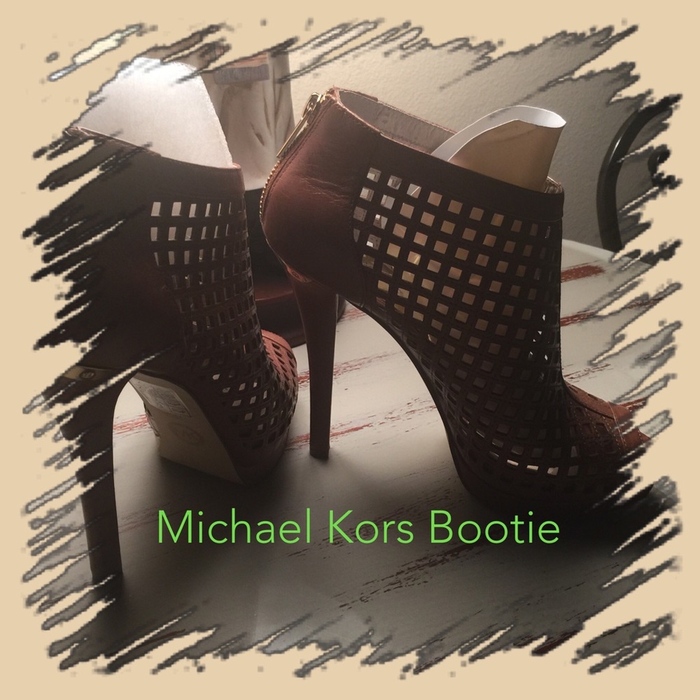 Michael Kors Bootie